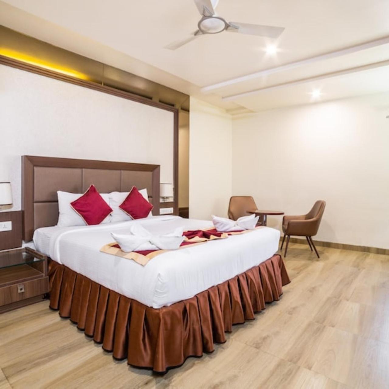 Hotel Svm Grand Medipally Hyderabad Exterior photo