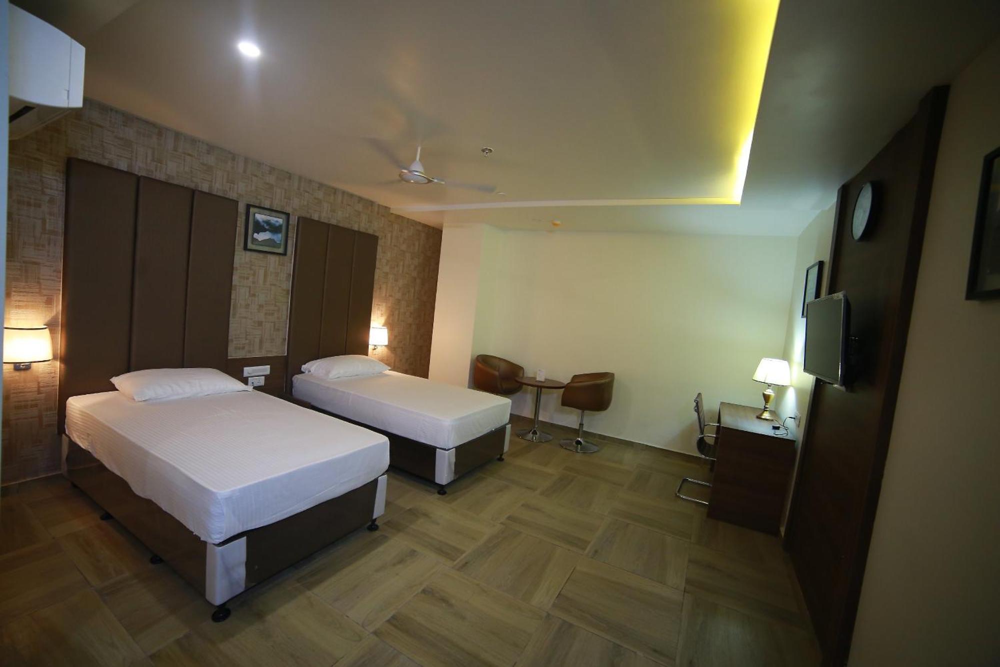 Hotel Svm Grand Medipally Hyderabad Exterior photo
