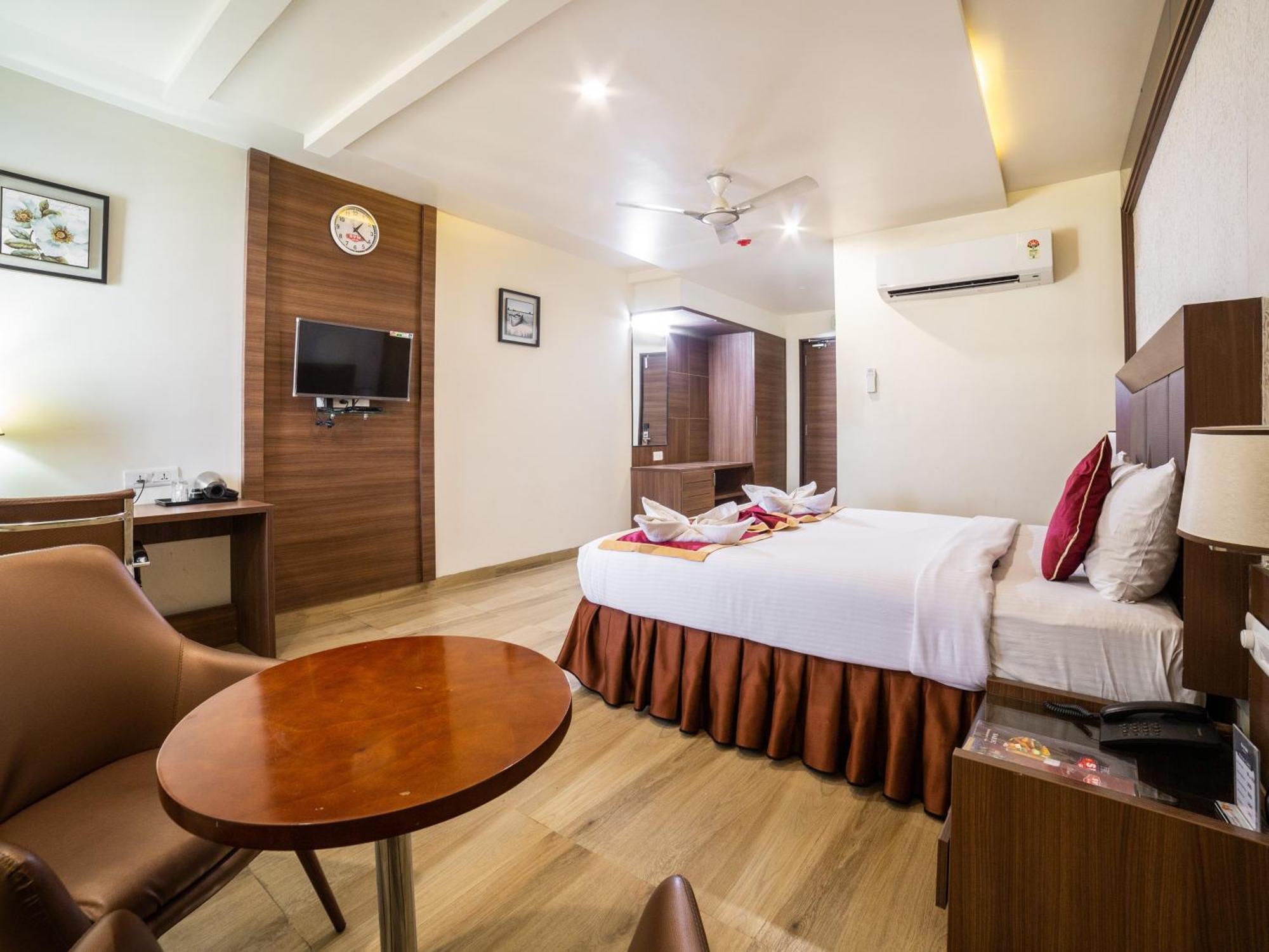 Hotel Svm Grand Medipally Hyderabad Exterior photo